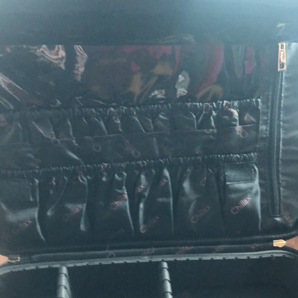 Great Carry-on or Storage Make-up Bag - Picture 5 of 6